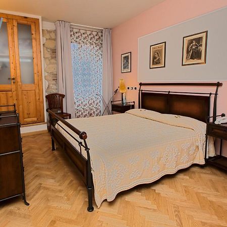 Maison Savoia B&B Apartment กาญารี ภายนอก รูปภาพ